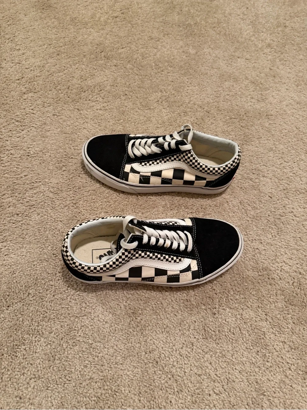 Vans Old Skool Checkerboard sneakers in black and white Men’s 6.5 Women’s 8.0
